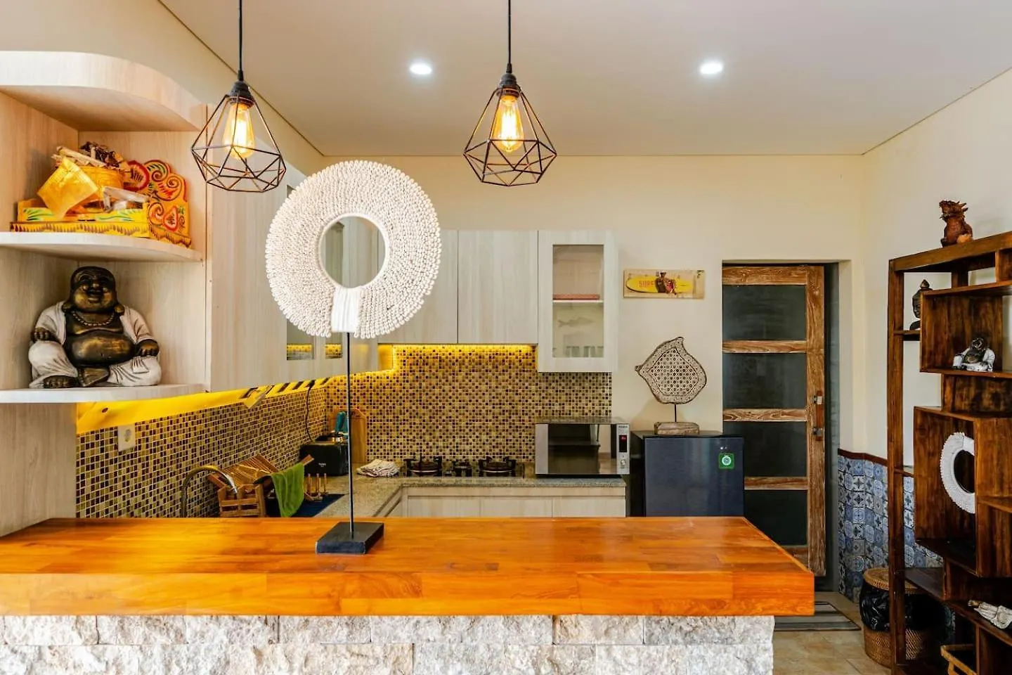 Villa Naga, Pool, Kitchen, Terace And Garden Kerobokan  Indonesia